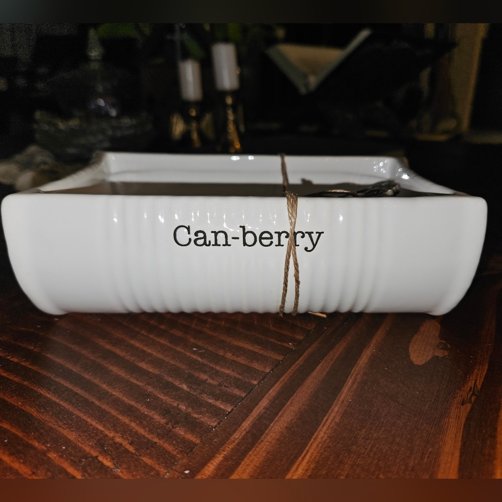 Mudpie Canberry Dish set